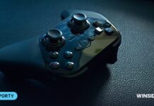 Dve tretiny francúzskych tínedžerov poznali kasíno z videohry skôr než skutočný hazard. Regulátori sa vracajú k loot boxom Herný ovládač pri obrazovke so slotovou hrou v tmavej izbe